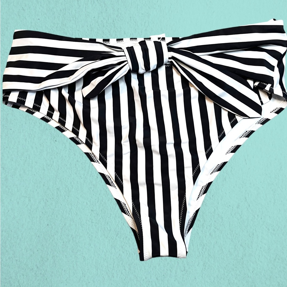 Cupshe 2X Striped Swim Bottom